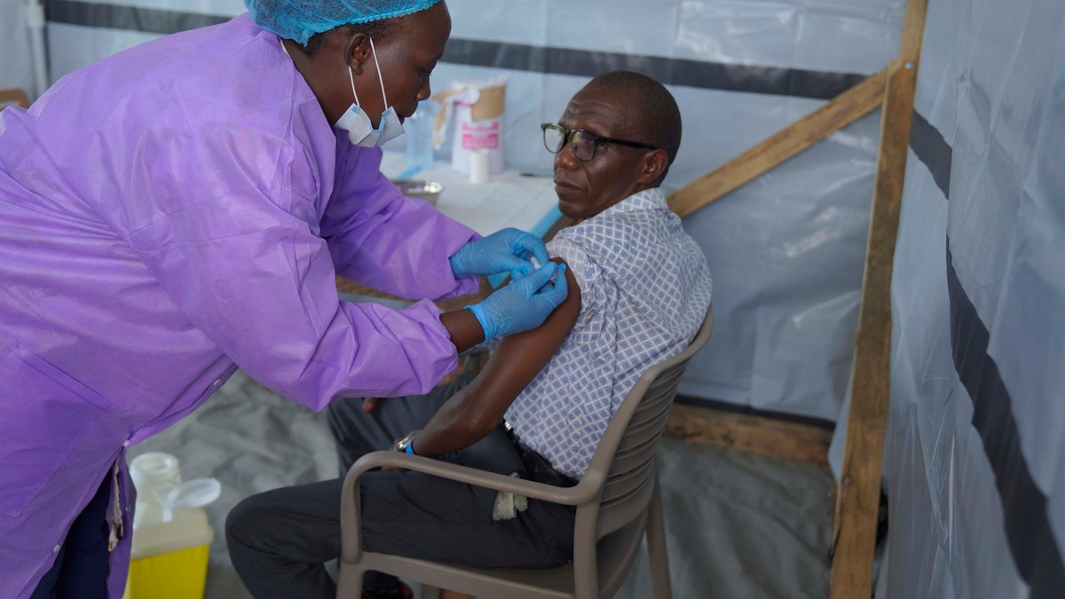 Un essai de vaccin contre Ebola débute en RD Congo