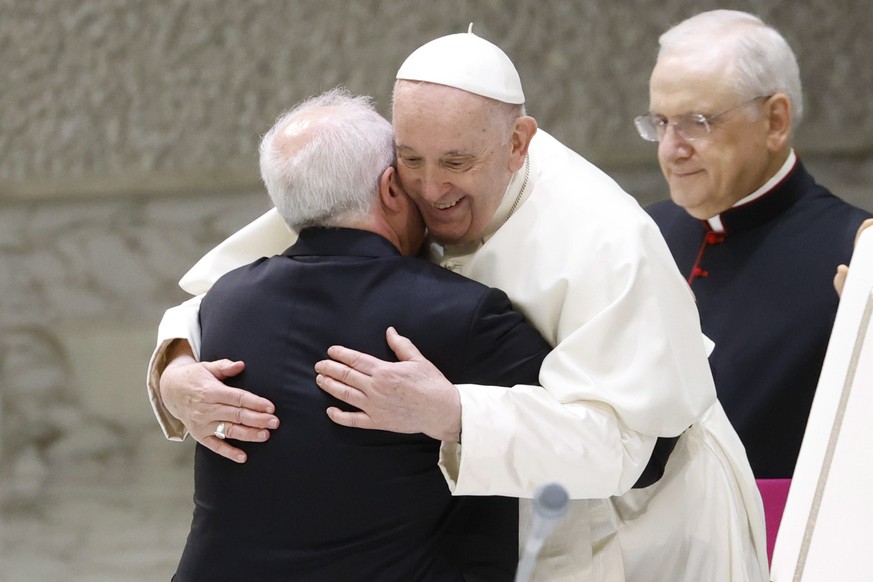 Le Pape François et le Vatican sont à nouveau dans de sales draps.