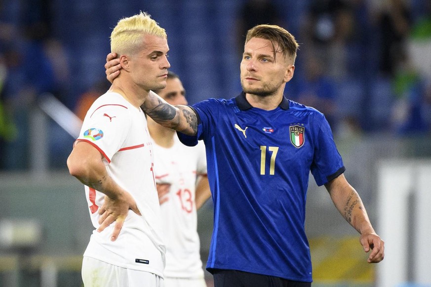 Le 16 juin 2021, l'Italien Immobile consolait le Suisse Xhaka après l'humiliation 3-0 infligée par les futurs champions d'Europe. 