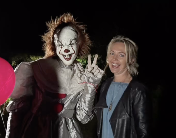 Le «clown de Skelmorlie» lors de son interview avec la journaliste Isla Traquair.