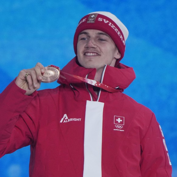 Jan Scherrer a remporté la médaille de bronze en half-pipe aux JO 2022.