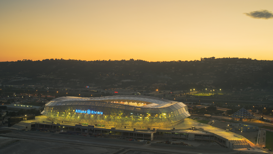 Si la candidature française est retenue, la cérémonie de clôture pourrait se dérouler à l'Allianz Riviera de Nice.