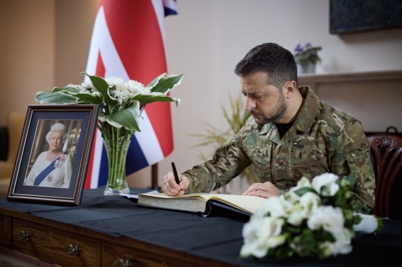 La semaine passée, Zelensky a salué la mémoire de Sa Majesté et «son service désintéressé envers son peuple qui resteront à jamais dans l'histoire de l'humanité».