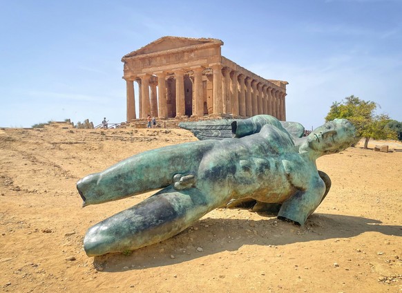 La région est connue pour sa Vallée des Temples.