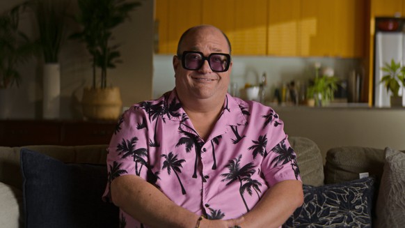Evan Back, mis en scène par Netflix comme le gentil naïf de chez Ashley Madison.