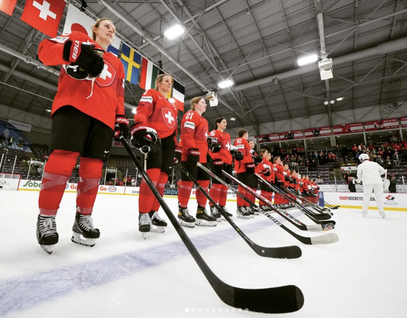 Après avoir battu le Japon en quarts (5-1), les Suissesses affrontent le Canada en demi-finale des Mondiaux.