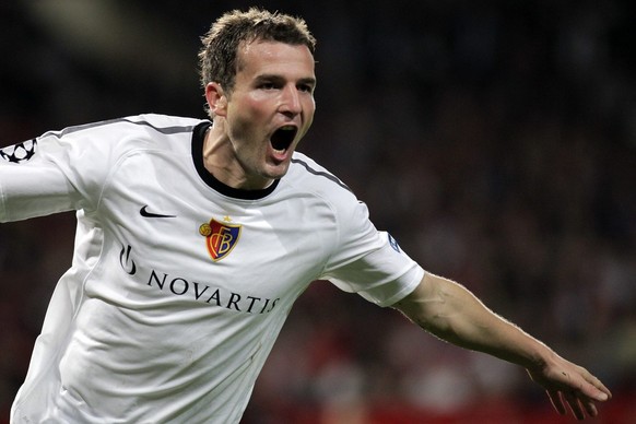 Basel&#039;s Alexander Frei celebrates his goal after scoring the 2:2, during the UEFA Champions League, Group C, soccer match between Manchester United FC and FC Basel, at the Old Trafford stadium, i ...