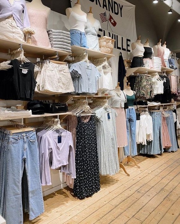 Une boutique Brandy Melville située en Suisse.