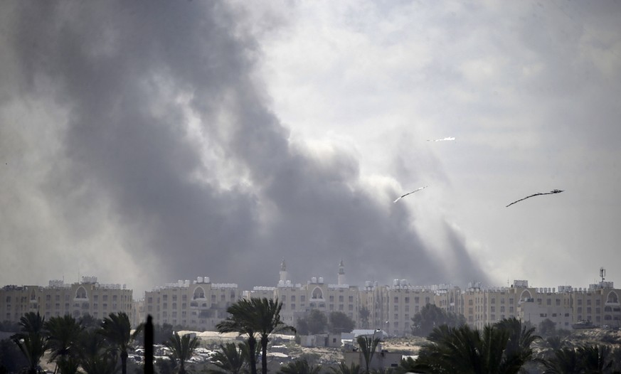 Ces dernières heures, les bombardements israéliens ont visé la ville Khan Younès dans le sud de la bande de Gaza.