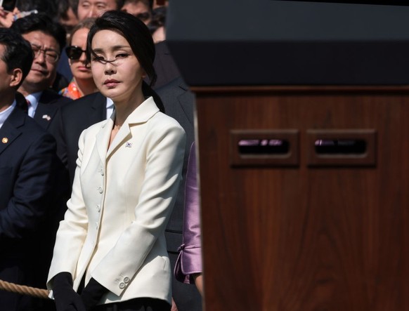 WASHINGTON, DC - APRIL 26: South Korean first lady Kim Keon-hee stands during an arrival ceremony for South Korean President Yoon Suk-yeol at the White House, April 26, 2023 in Washington, DC. U.S. Pr ...