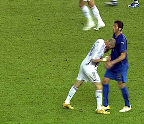 In this image from ABC television, French soccer player Zinedine Zidane head-butts Italy&#039;s Marco Materazzi during the Soccer World Cup Final in Berlin in this July 9, 2006 file photo. (KEYSTONE/A ...