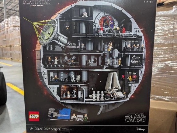 star wars lego todesstern

https://www.reddit.com/r/Legoleak/comments/1mm3ecd/75419_ucs_death_star_full_box_source/