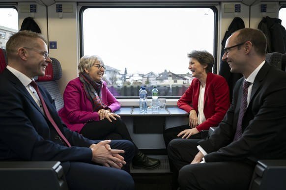 Elisabeth Baume-Schneider, Simonetta Sommaruga, David Eray et Martin Candinas.