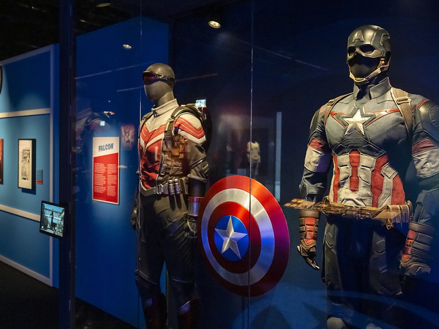 "Marvel: Universe of Super Heroes", � B�le, retrace l'histoire de super-h�ros comme Captain America, Spider Man et le docteur Strange. De nombreux costumes utilis�s dans les films et de ...