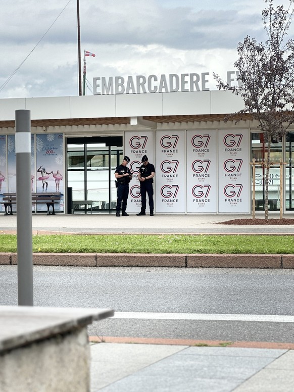L’embarcadère d’Evian est surveillé 24h/24h depuis quelques jours.