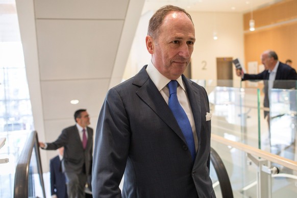 UBS legal expert Markus Diethelm arrives at Paris courthouse, on October 8th, 2018 , prior to the trial of Swiss Bank UBS over allegations it established a wide-ranging tax fraud scheme involving bill ...
