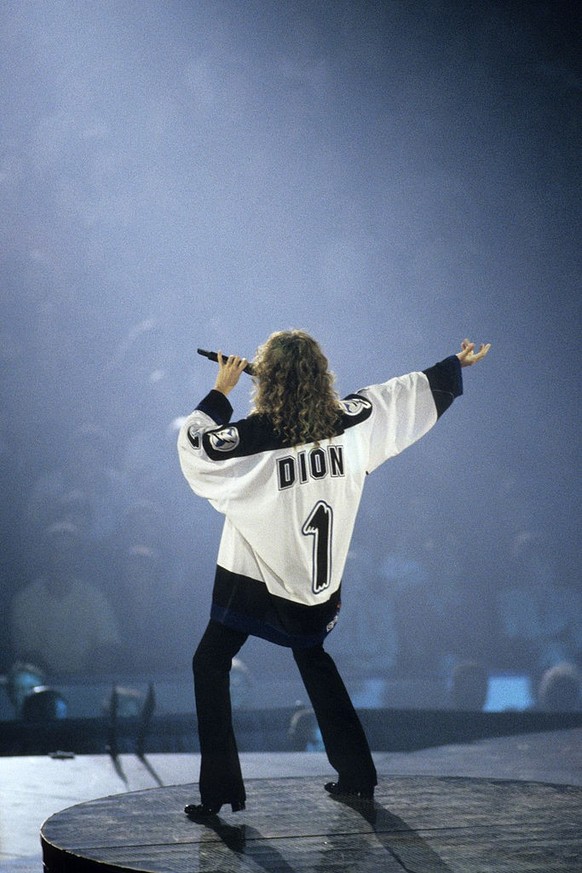 Canadian vocalist Celine Dion performs in concert, New York, New York, circa 1994. (Photo by Larry Busacca/WireImage)