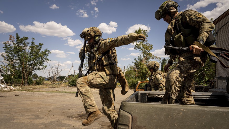 Des militaires ukrainiens dans la région de Mykolaiv en août dernier.