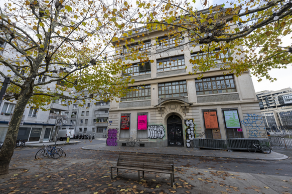 La façade de l'Usine à Genève