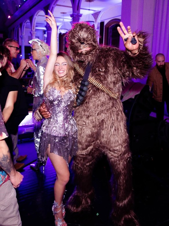 Qui se cachait derrière ce Chewbacca très convaincant? Un certain Scooter, peut-être?