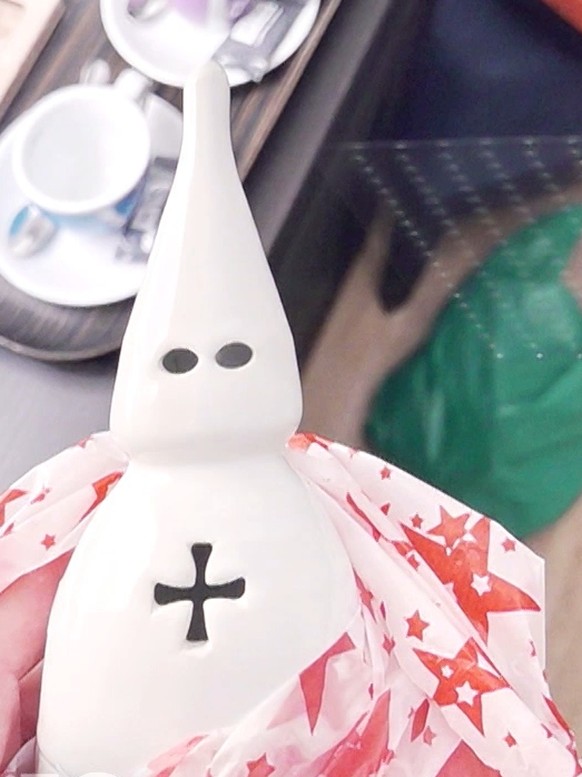 Un policier lausannois a posté un commentaire en lien avec le Ku Klux Klan.