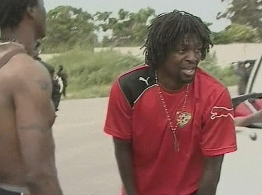 Emmanuel Adebayor, après avoir survécu aux tirs.