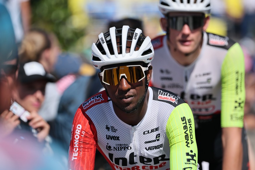 epa12231220 Eritrean rider Biniam Girmay of Intermarche - Wanty team. signs in prior the 7th stage of the Tour de France cycling race over 197km from Saint Malo to Mur-de-Bretagne, France, 11 July 202 ...