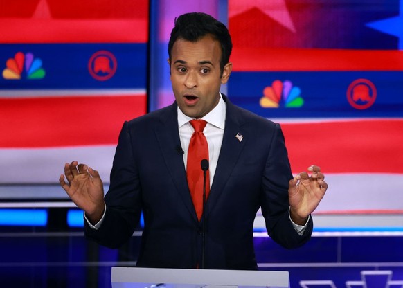 MIAMI, FLORIDA - NOVEMBER 08: Republican presidential candidate Vivek Ramaswamy speaks during the NBC News Republican Presidential Primary Debate at the Adrienne Arsht Center for the Performing Arts o ...