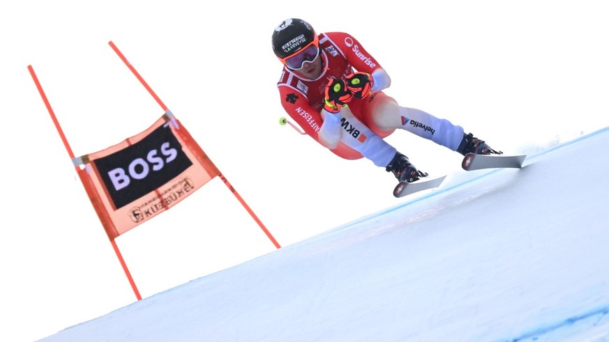 epa10417869 Alexis Monney of Switzerland in action during the Men&#039;s Downhill race of the FIS Alpine Skiing World Cup at the Streif ski course in Kitzbuehel, Austria, 20 January 2023. EPA/CHRISTIA ...