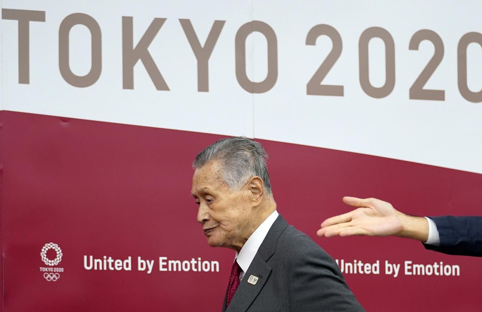 Yoshiro Mori, président des Jeux Olympiques de Tokyo 2020 démissionne de ses fonctions après des propos jugés misogynes.