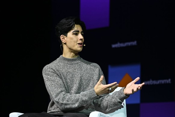 Lisbon, Portugal - 2 November 2022; Omid Scobie, Yahoo News, on Fourth Estate stage during day one of Web Summit 2022 at the Altice Arena in Lisbon, Portugal. (Photo By Sam Barnes/Sportsfile for Web S ...
