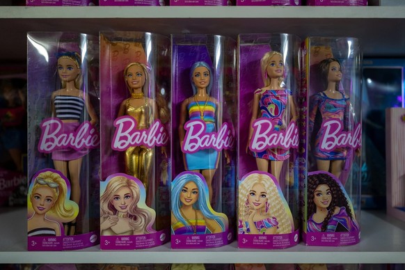 Die Barbie-Puppen greifen praktisch jeden Modetrend auf.