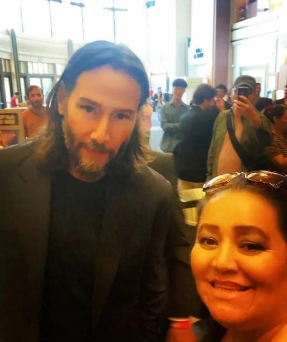 faildienstag: Keanu Reeves durch Beauty-Filter zerstört
