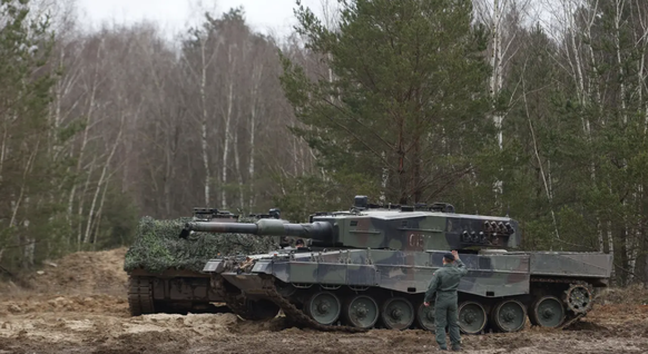 Quand les chars de combat lourds de l'ouest arriveront-ils en Ukraine ? Les défenseurs dépendent du Leopard 2, ici sur une base militaire en Pologne.