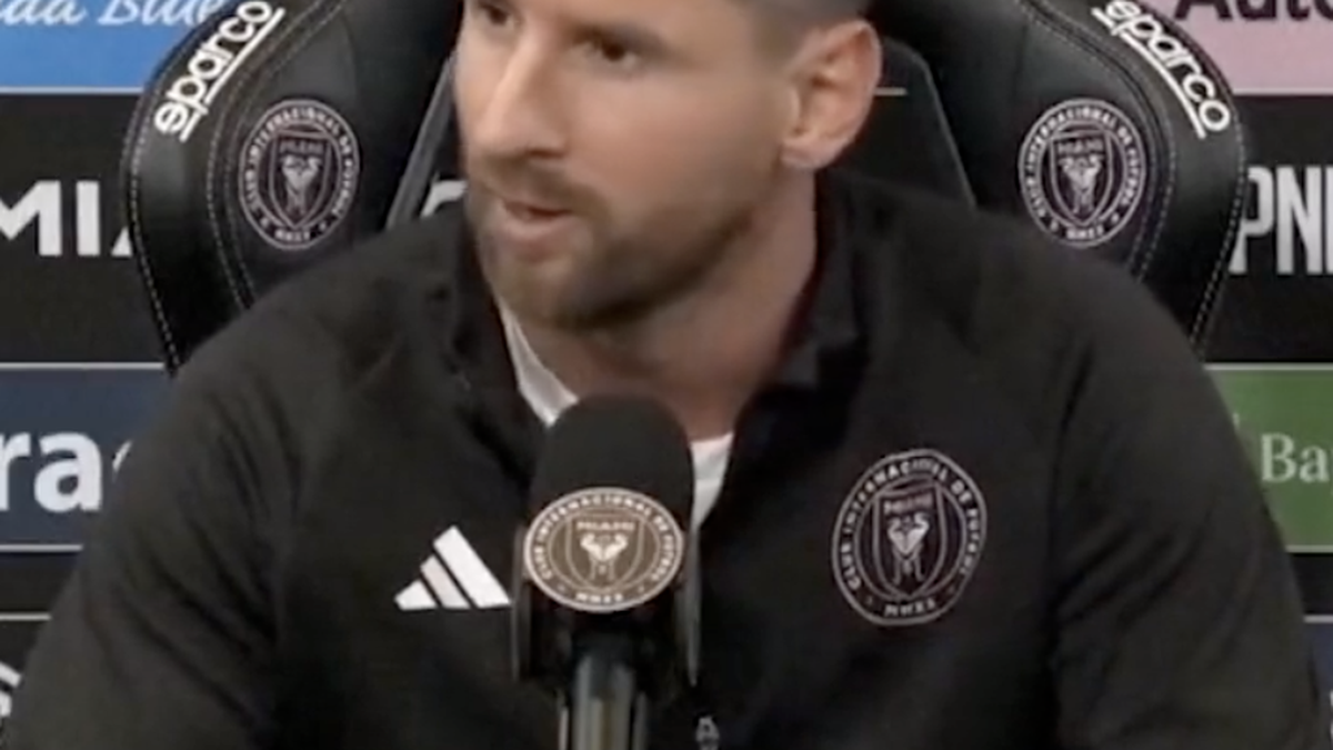 Messi habla inglés gracias a la inteligencia artificial (IA)