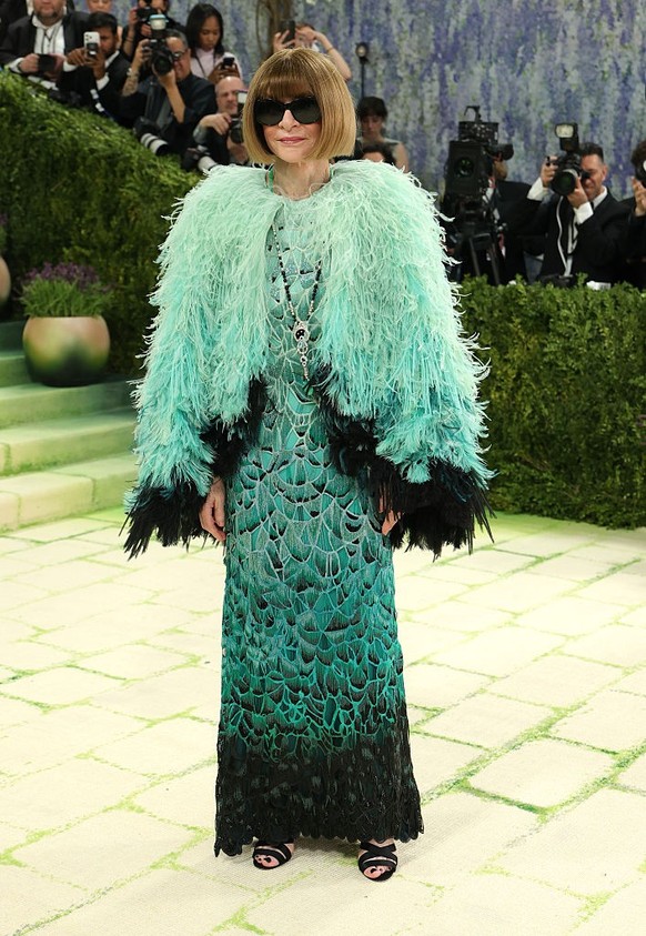 NEW YORK, NEW YORK - MAY 04: Anna Wintour attends the 2026 Met Gala celebrating "Costume Art" at the Metropolitan Museum of Art on May 04, 2026 in New York City. (Photo by Kevin Mazur/MG26/G ...