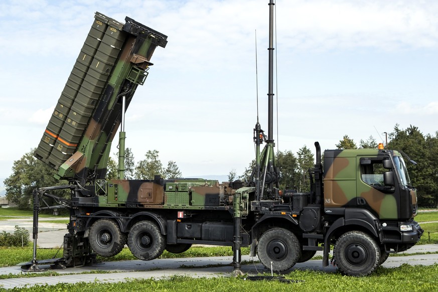 Der Multifunktions-Radar SAMP/T des Luftabwehrsystems des franzoesischen Herstellers &amp;quot;Eurosam&amp;quot;, am Dienstag, 17. September 2019, in Menzingen. Die Sensor-Erprobungen fuer die Evaluat ...