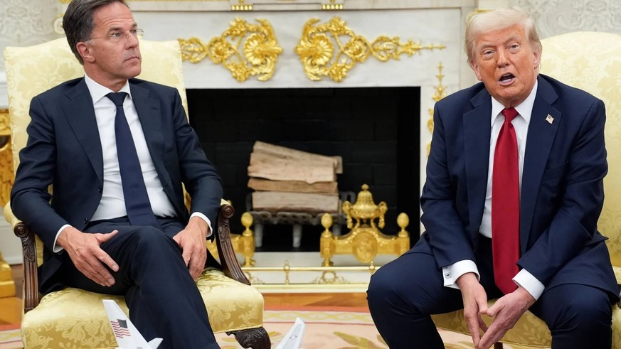 Ici, le secrétaire général de l&#039;Otan, Mark Rutte aux côtés de Donald Trump dans le Bureau ovale (photo d&#039;archive): en juillet, ils sont parvenus à un accord permettant aux partenaires de l&# ...