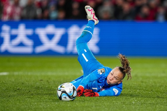 Switzerland&#039;s goalkeeper Gaelle Thalmann dives for the ball to make a save during the Women&#039;s World Cup Group A soccer match between Switzerland and Norway in Hamilton, New Zealand, Tuesday, ...