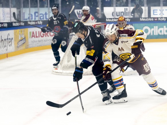 Attilio Biasca (à gauche) a ouvert le score pour Fribourg.