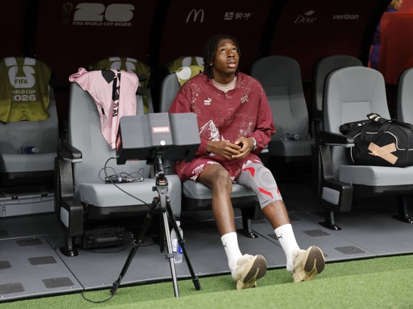 Johan Manzambi devra encore soutenir la Suisse sur le bord du terrain samedi.