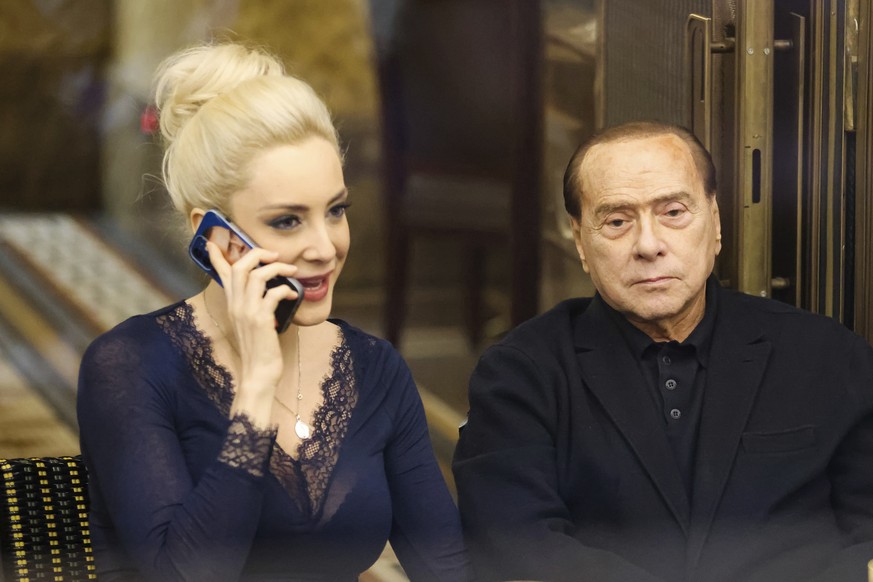 Silvio Berlusconi et sa Femme Marta Fascina. Silvio Berlusconi mort: sa femme, son testament et ses enfants