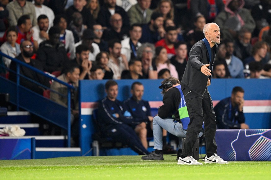 PARIS, FRANCE - SEPTEMBER 17: Paris Saint Germain coach Luis Enrique during the UEFA Champions League match between Paris Saint Germain v Atalanta Bergamo at the Parc des Princes on September 17, 2025 ...