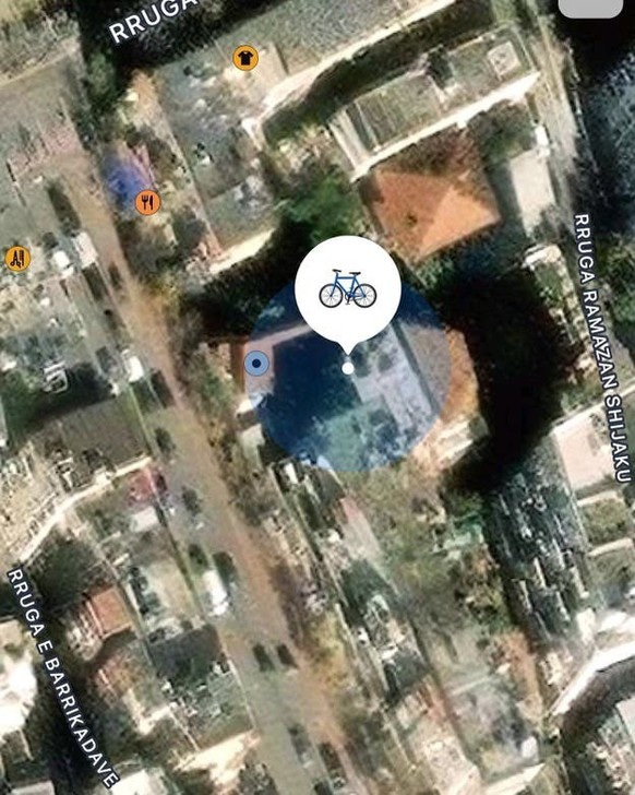 Le Velo est situé dans ce bâtiment à Tirana.