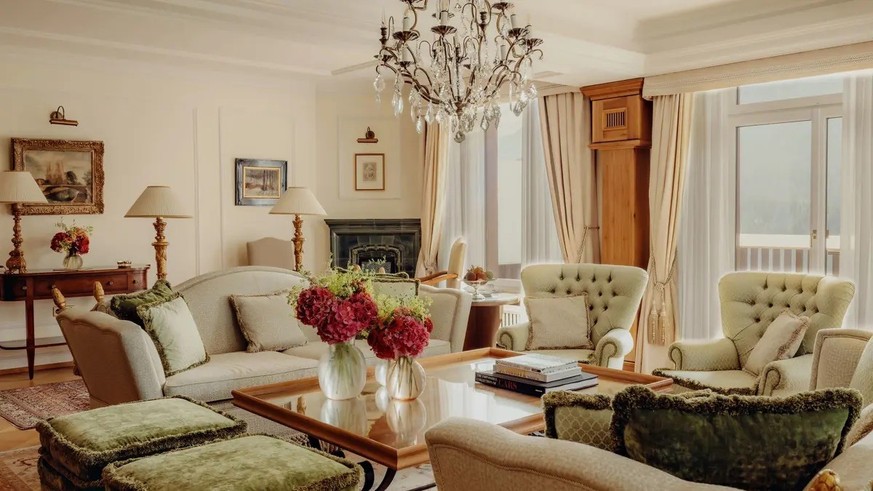 Le Badrutt’s Palace de Saint-Moritz est le seul hôtel suisse du classement The 50 Best Hotels 2026. Prix, histoire et infrastructures.