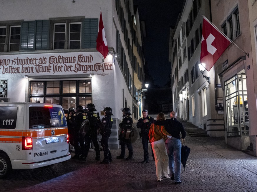 Des militants d'extrême gauche ont occupé le Lindenhof vendredi.