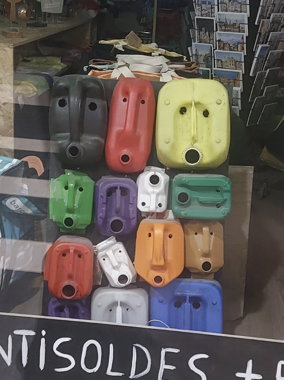 Pareidolie: dinge mit Gesicht