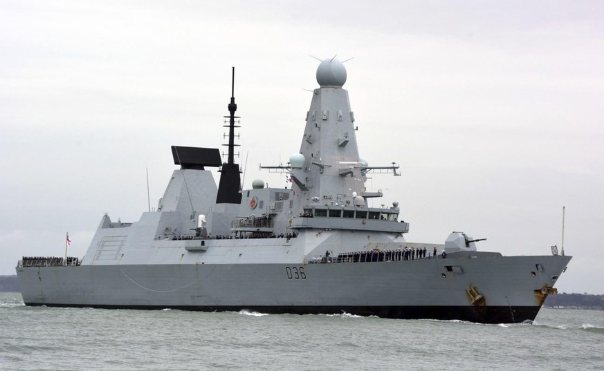 Le HMS Defender a subi des tirs de l'armée russe.