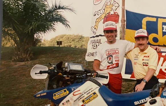 Le Vaudois avec Gaston Rahier (à droite), son coéquipier sur le Paris-Dakar 1989.