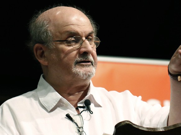 Salman Rushdie était menacé par une fatwa de l’ayatollah Khomeini depuis la publication du livre «Les Versets sataniques».